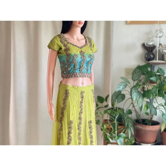 G3 Green Blue Ombre Beaded Zardozi Embroidered Lehenga Choli 2 Piece Set Size 6 - Picture 5 of 8